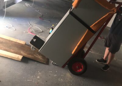 Ablakon emeltük ki a páncélszekrényt