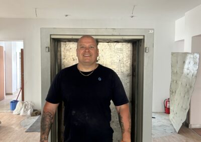 190 cm magas páncélszekrény kihozatala